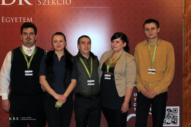 OTDK fal előtt készült képek